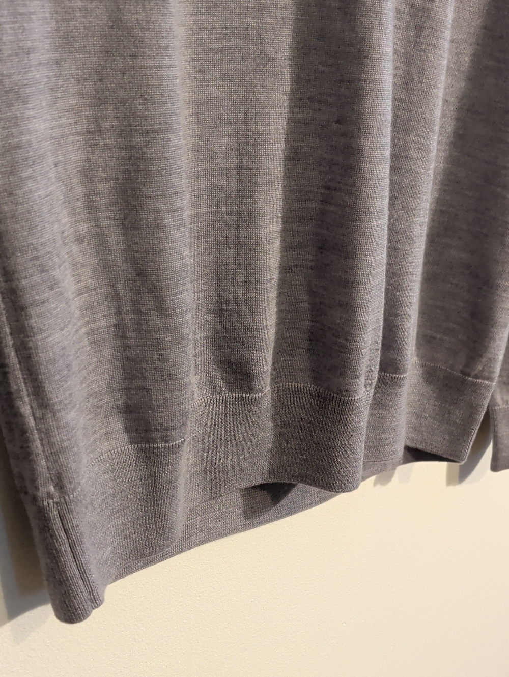 JACK VICTOR wool silk cashmere gray turtleneck sweater - size medium - Picture 8 of 11